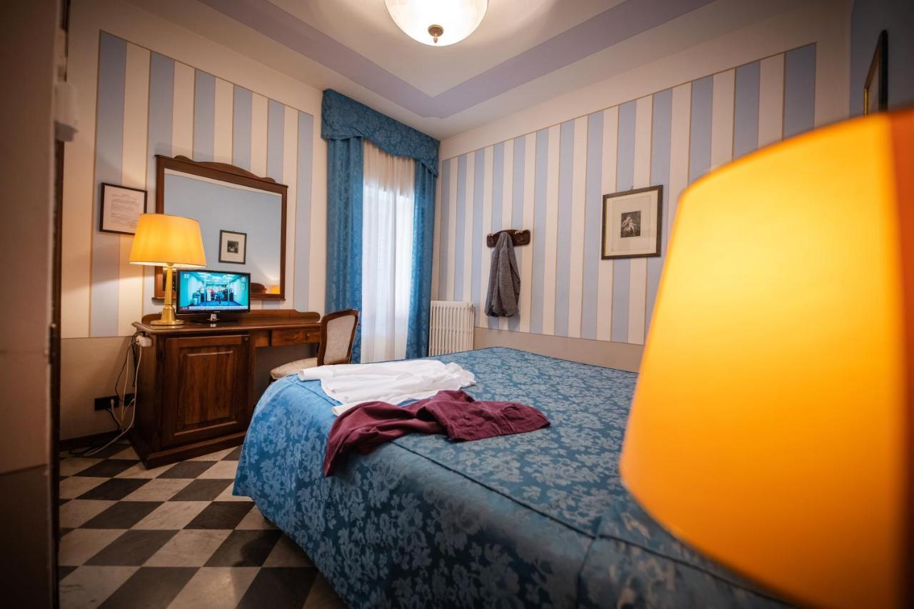 Park Hotel Regina - With Air-Condition And Pool Bagni di Lucca Eksteriør billede