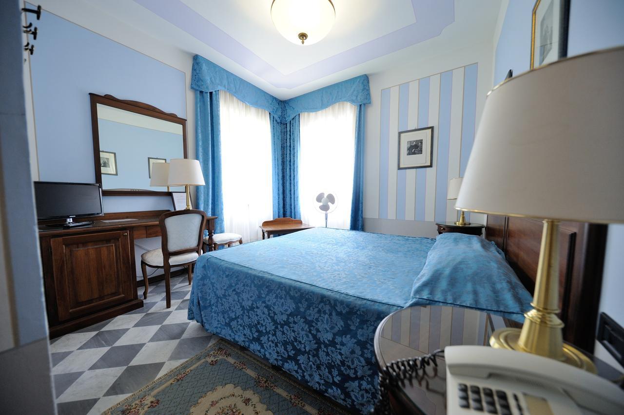 Park Hotel Regina - With Air-Condition And Pool Bagni di Lucca Eksteriør billede